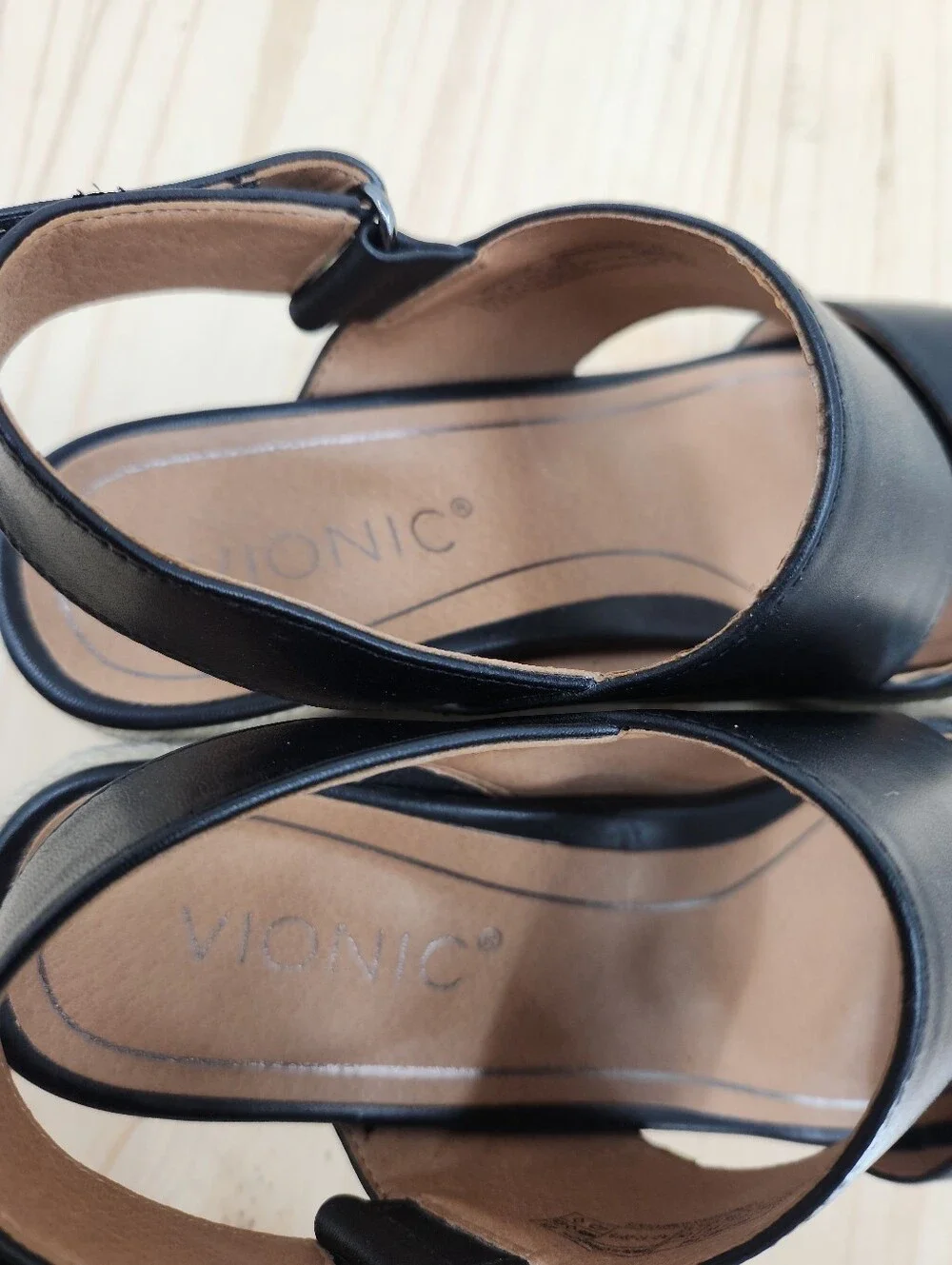 Vionic Brooke Wedge Sandal Size 7.5 Black Leather Espadrille Slingback